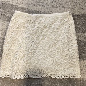 Club Monaco gorgeous white crochet skirt size 6